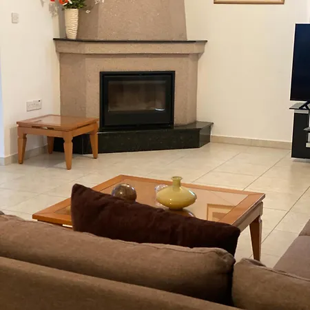 Villa Almond Grove *