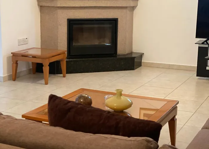 Villa Almond Grove *