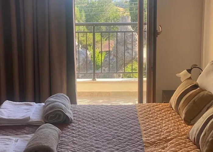 Almond Grove Villa *