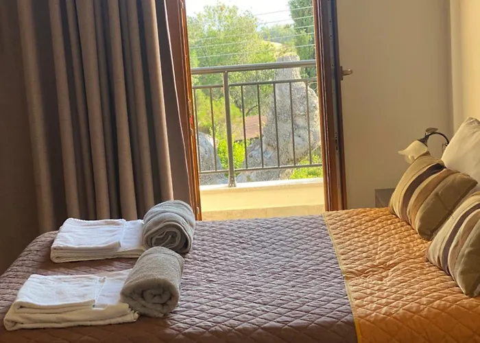 Almond Grove * Simou